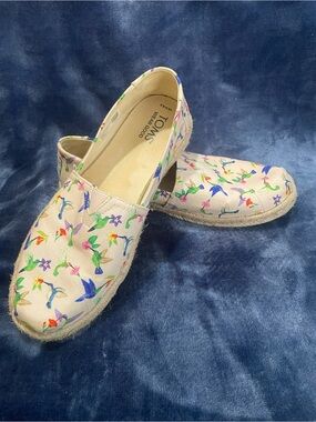 TOMS Pink Hummingbird Print Slip-On Shoes